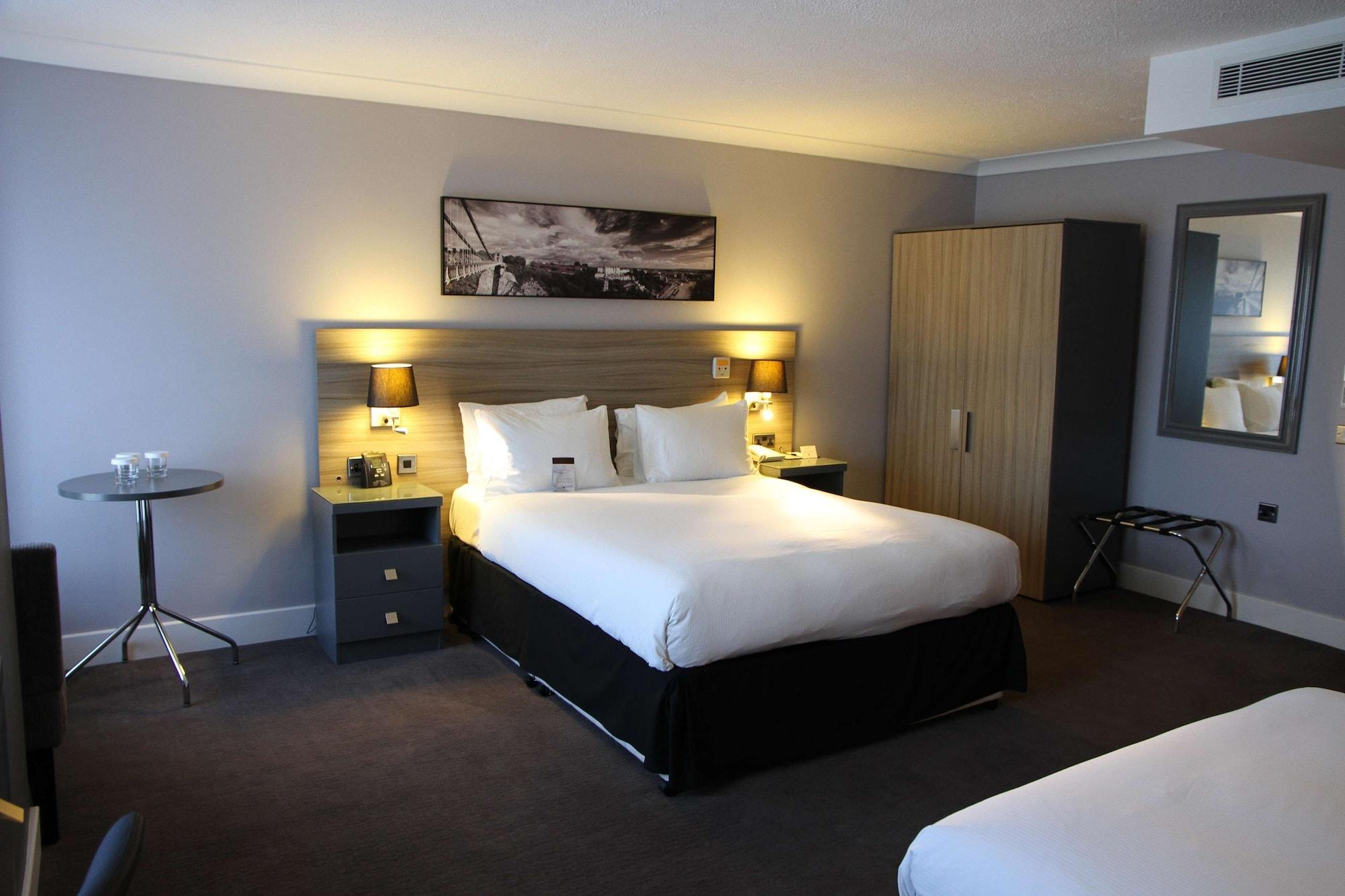 Doubletree By Hilton Bristol City Centre Esterno foto