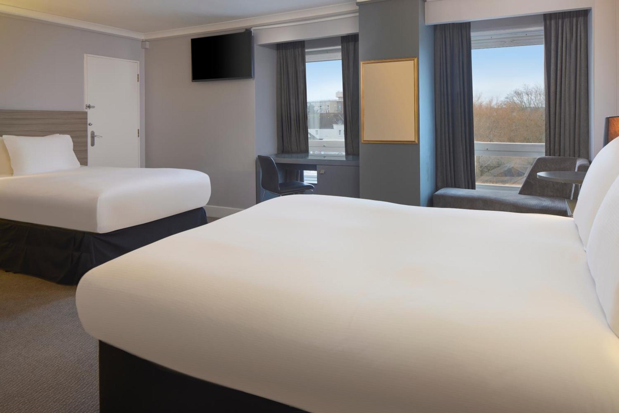 Doubletree By Hilton Bristol City Centre Esterno foto
