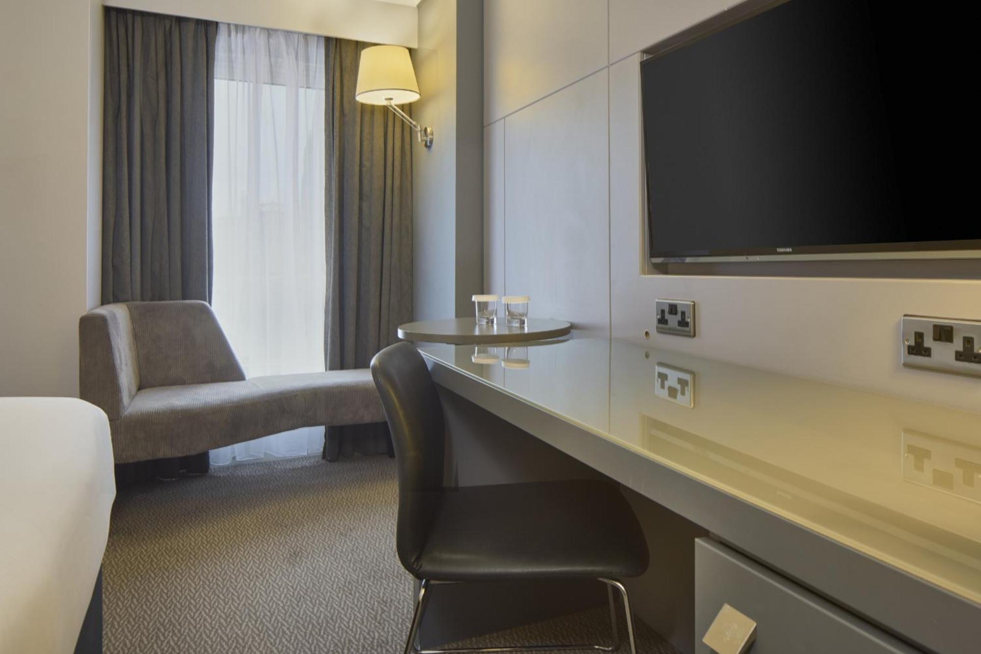 Doubletree By Hilton Bristol City Centre Esterno foto