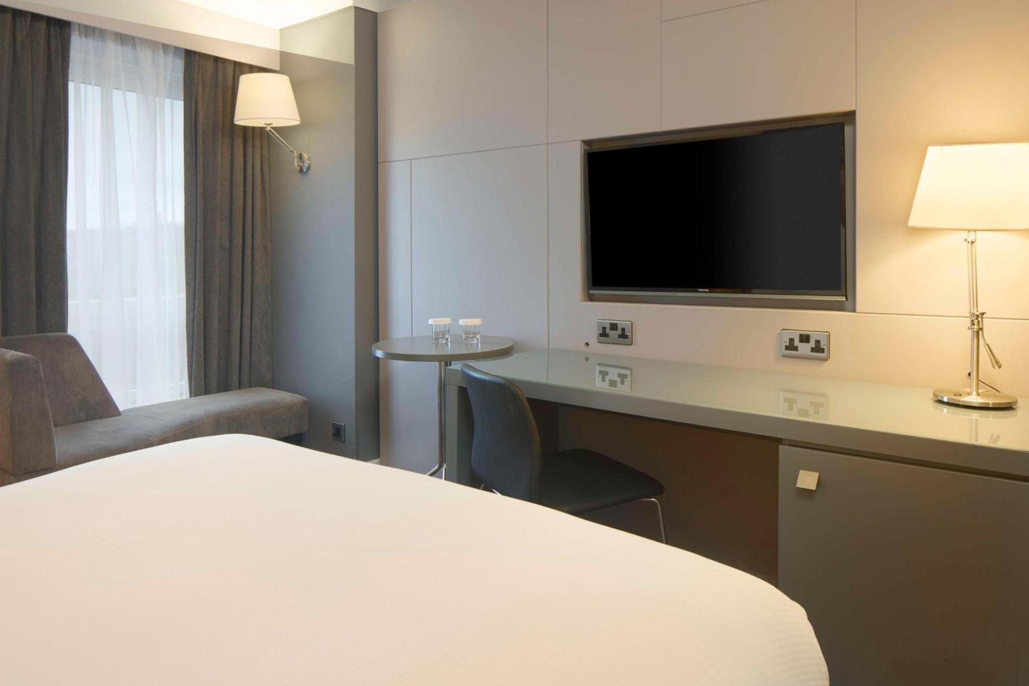 Doubletree By Hilton Bristol City Centre Esterno foto