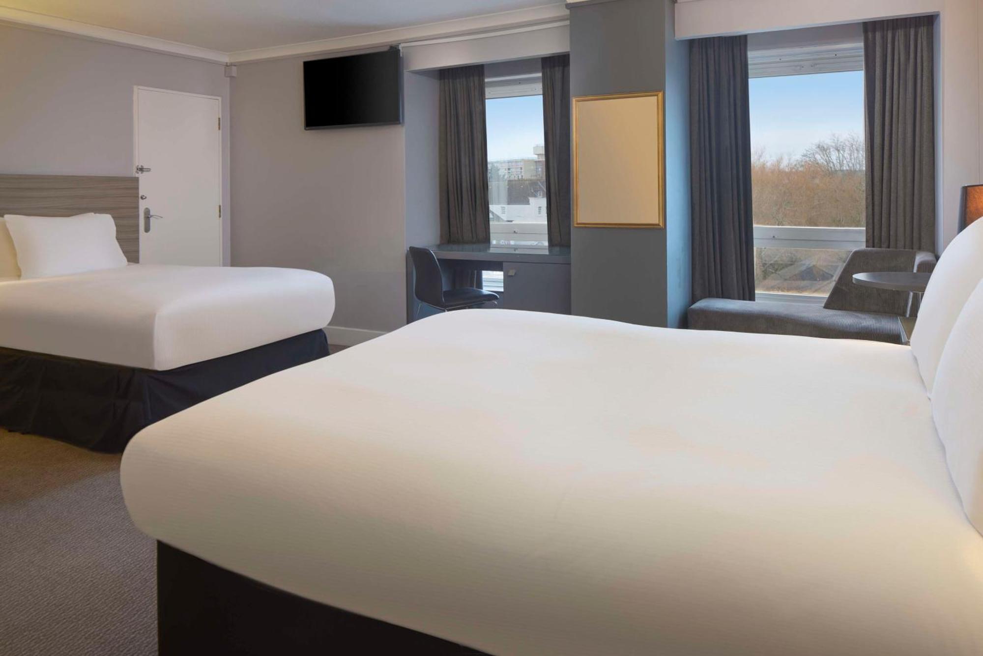Doubletree By Hilton Bristol City Centre Esterno foto