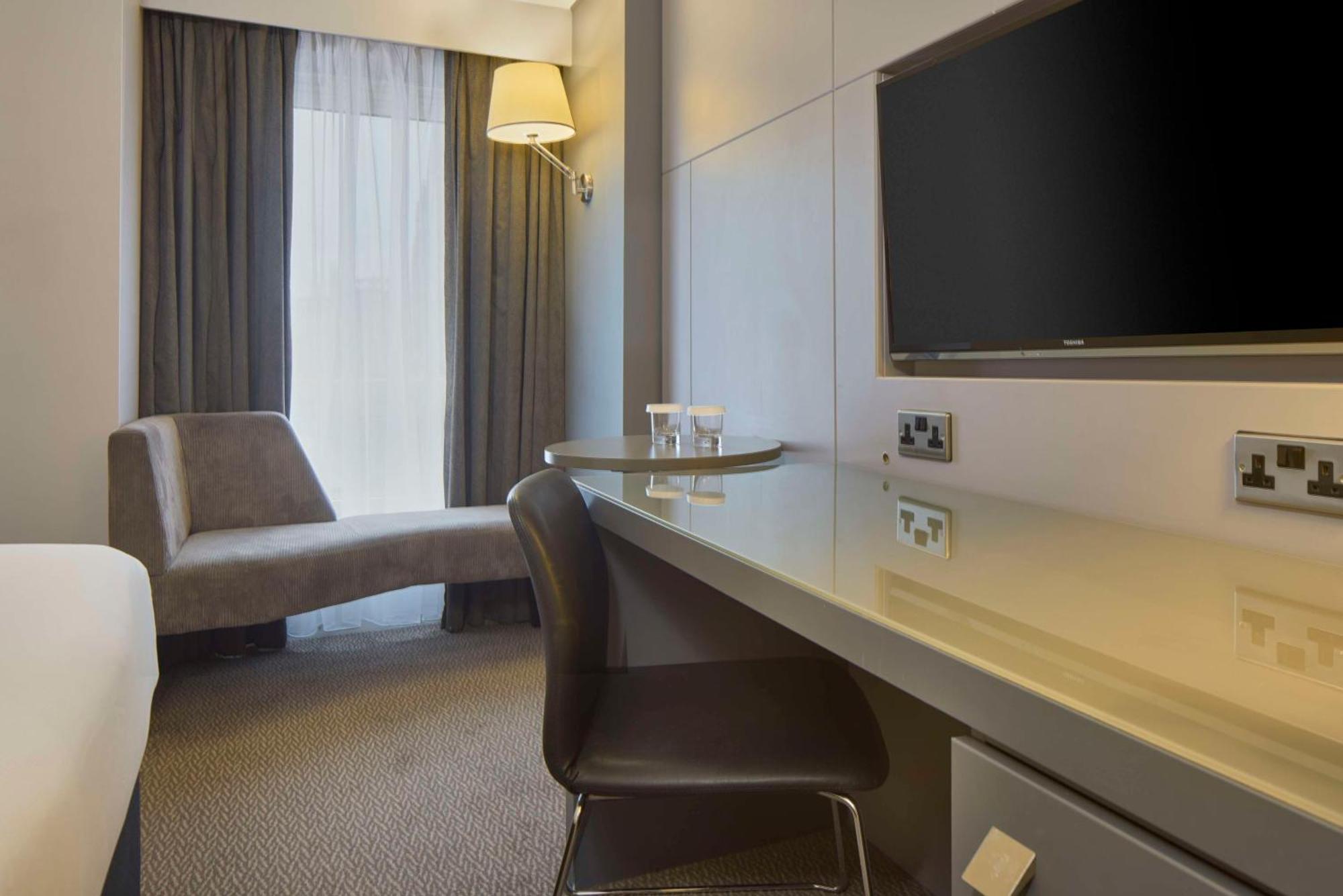 Doubletree By Hilton Bristol City Centre Esterno foto